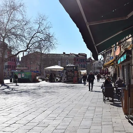 Mezzanino On Canal